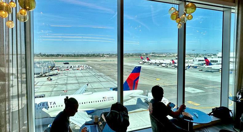 Delta Sky Club at Los Angeles International Airport.Brady MacDonald/Insider