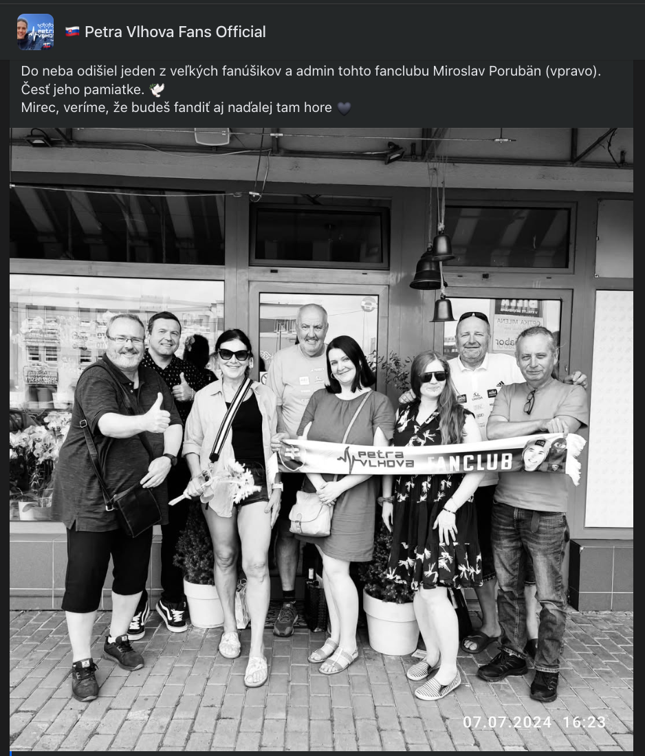 Verný fanúšik slovenskej lyžiarky Petry Vlhovej zomrel.
