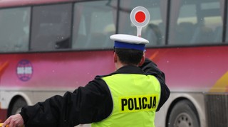 Sylwester na drogach – czy będzie bezpiecznie? Yanosik podsumował ubiegłoroczne wejście w Nowy Rok