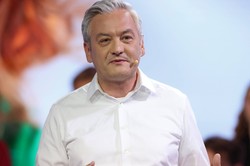 Kandydat czy kandydatka Lewicy na prezydenta? Biedroń ujawnia plany