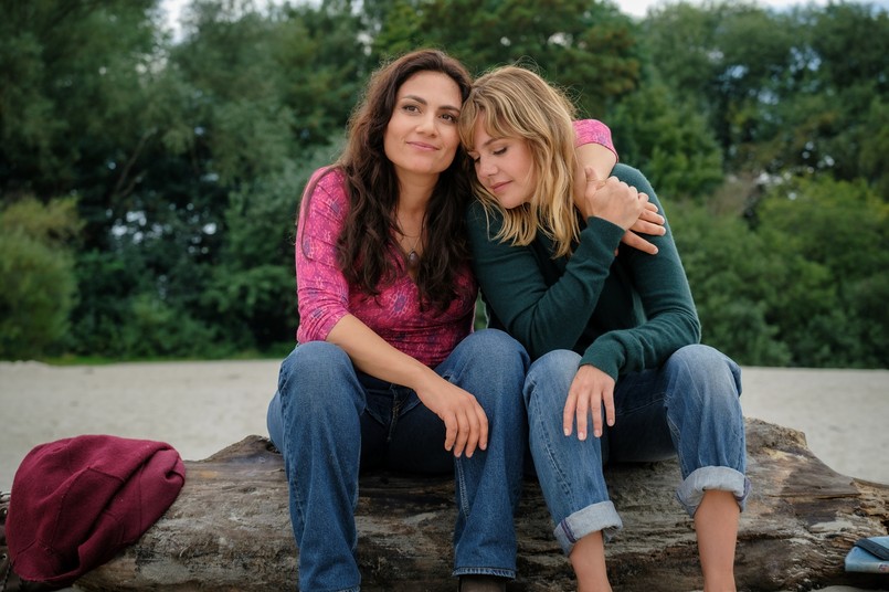 "Świeża krew w starym kraju: Na mieliźnie"