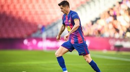 robert lewandowski ma pięć ofert. hiszpanie ujawnili nazwy klubów