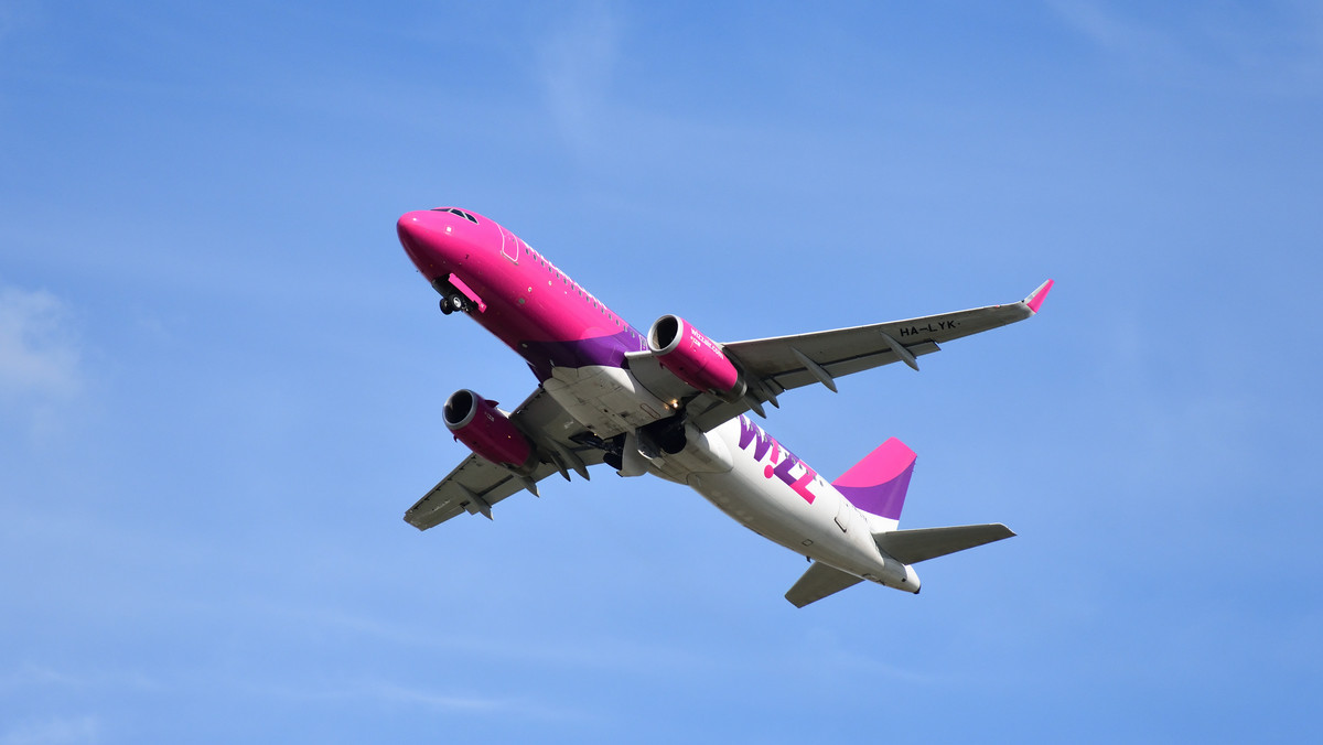 Samolot Wizz Air lecący z Bułgarii do Polski zawrócono z przyczyn technicznych