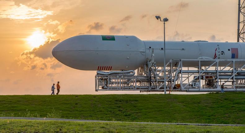 falcon 9 rocket horizontal rollout kennedy space center cape canaveral florida 17108097439_2c0c1beb6f_o