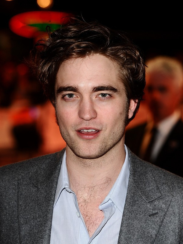Robert Pattinson na czerwonym dywanie