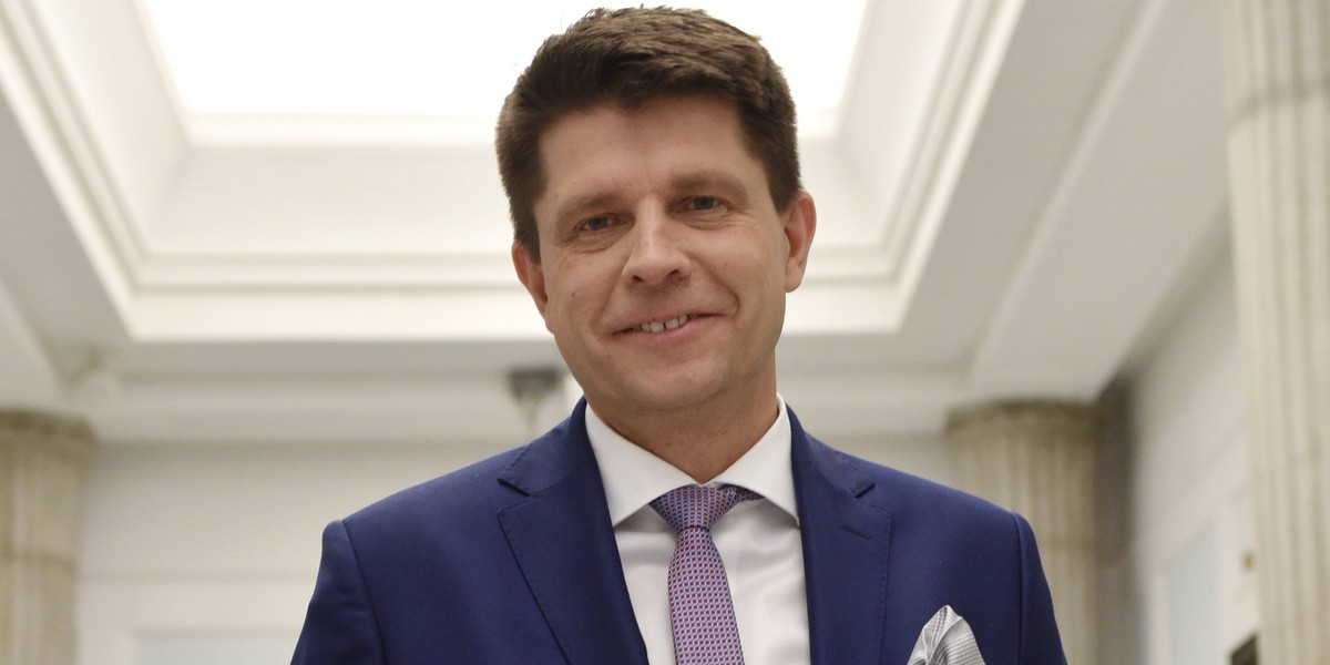 Petru zdradza, dlaczego powstał „Kler”