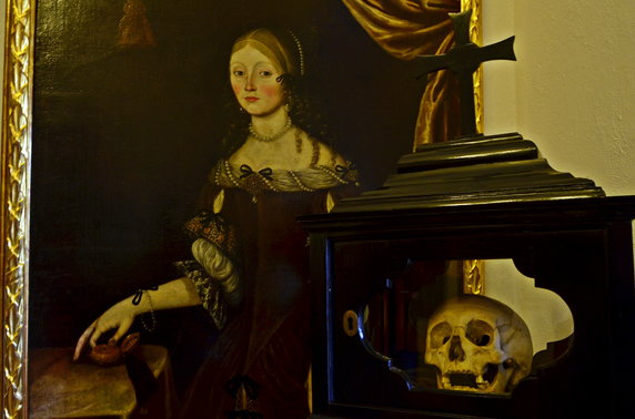 Kuks, czaszka i portret matki Franciszka Sporka