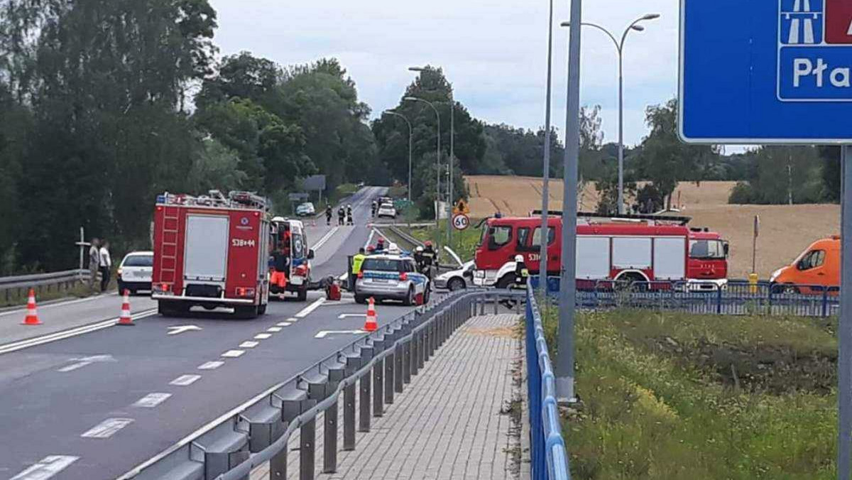 Wczoraj wieczorem na drodze wojewódzkiej 214 w Warlubiu w powiecie świeckim zginął 30-letni motocyklista. Wstępne ustalenia śledczych wskazują, że wypadek spowodował młody kierowca fiata ducato.