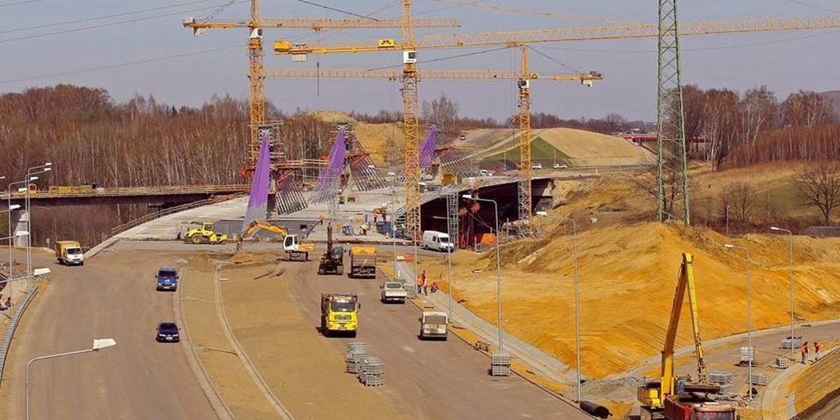 Wstrzymana budowa autostrady. Grozi katastrofa budowlana!