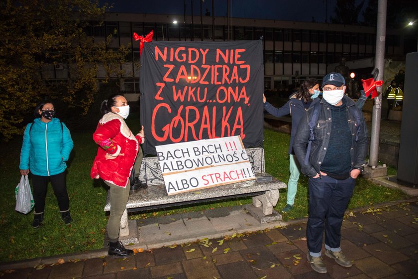 Protest przeciwko zaostrzeniu prawa antyaborcyjnego oraz rzadom Prawa i Sprawiedliwosci. Manifestowa