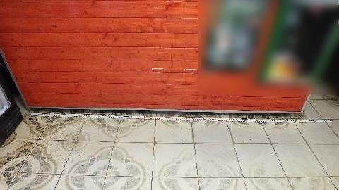 Véres balhé Somogy vármegyében: úgy lecsapta a fia  barátnőjével kikezdő idős férfit, hogy az belehalt