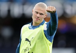 Erling Haaland naśladuje Igę Świątek. Zobacz, co ściągnął od polskiej tenisistki