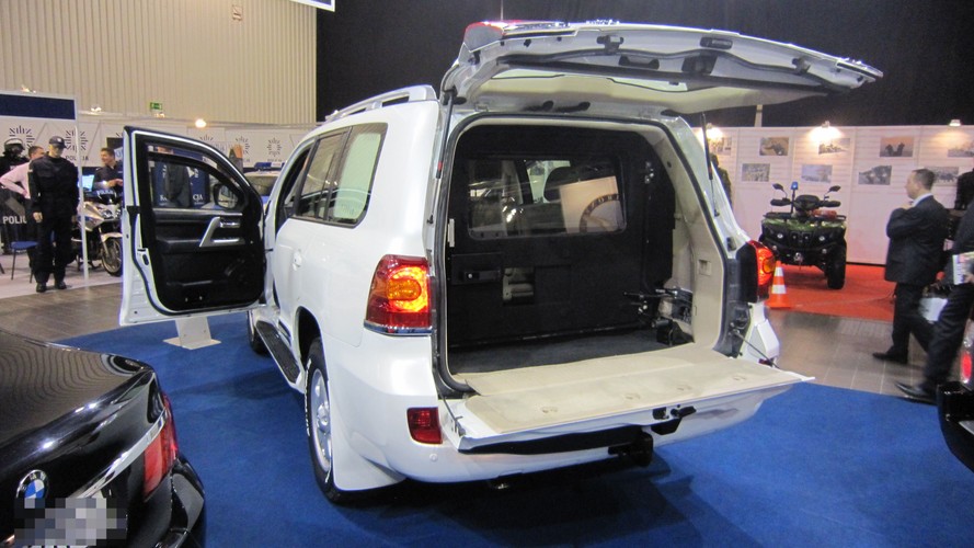 Samochód BOR - toyota land cruiser