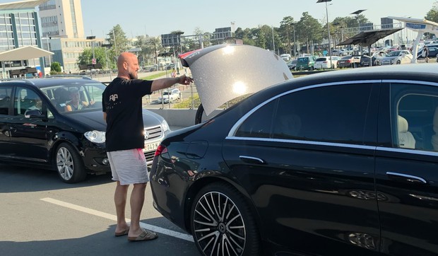 Boban Rajović na aerodromu 