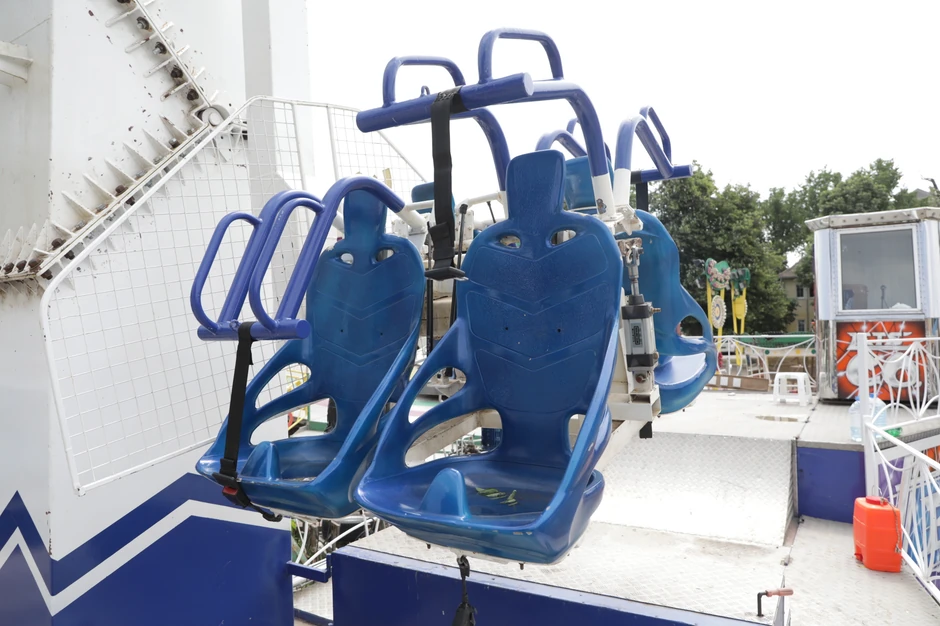 Sprava u luna parku u Inđiji sa koje je devojčica pala