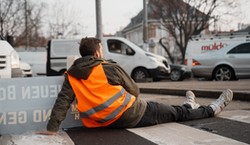 Aktywista Ostatniego Pokolenia usłyszał wyrok. Został skazany za przerwanie meczu w Gdańsku