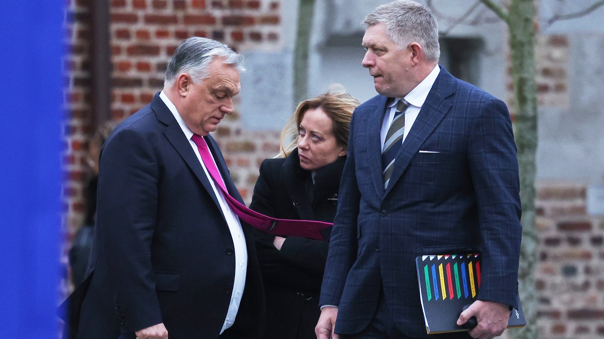 Viktor Orban, Đorđa Meloni i Robert Fico na samitu EU u Belgiji 12. februara