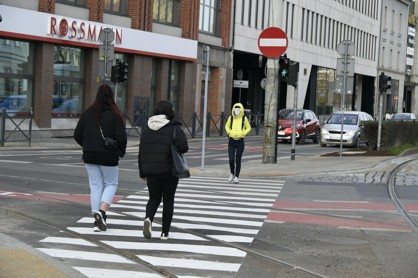 Nowe przejście dla pieszych przy rynku