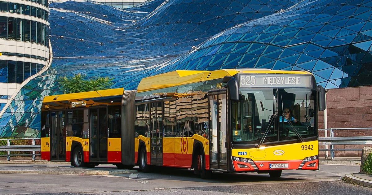 Takiego autobusu jeszcze w Warszawie nie było. Jest "strasznie fajny"