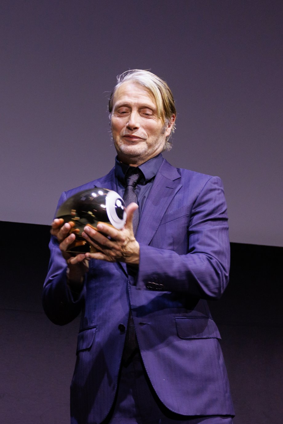 Mads Mikkelsen.