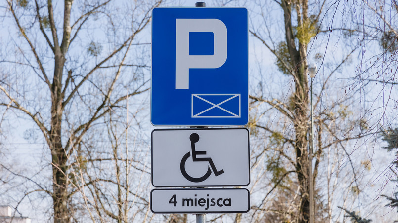 Parking znak miejsce dla niepełnosprawnych