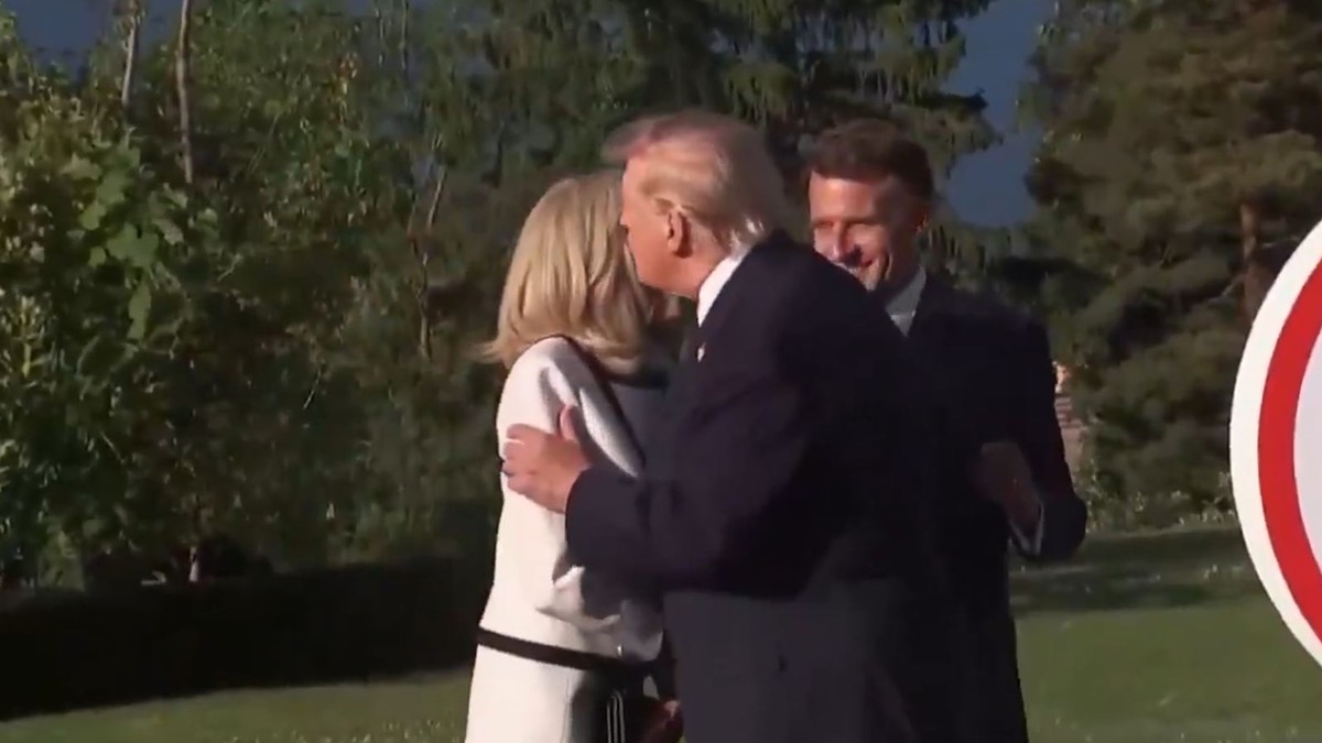 Donald Tramp i Brižit Makron