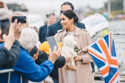 Fortuna i biżuteria, które przyprawiają o zawrót głowy. Oto, co może odziedziczyć dziecko Harry'ego i Meghan