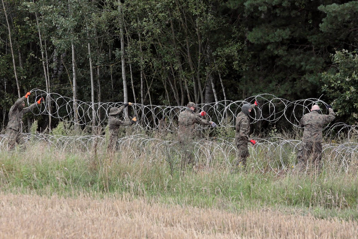 Płot na granicy polsko-białoruskiej. Błaszczak: Budowa zacznie się jeszcze w tym tygodniu