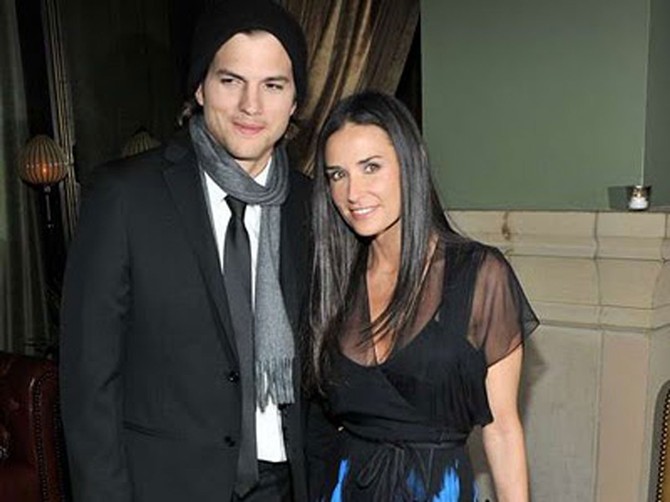16272_Ashton-Kutcher-&-Demi-Moore-at-No-Strings-Attached-screening-after-party-(1)