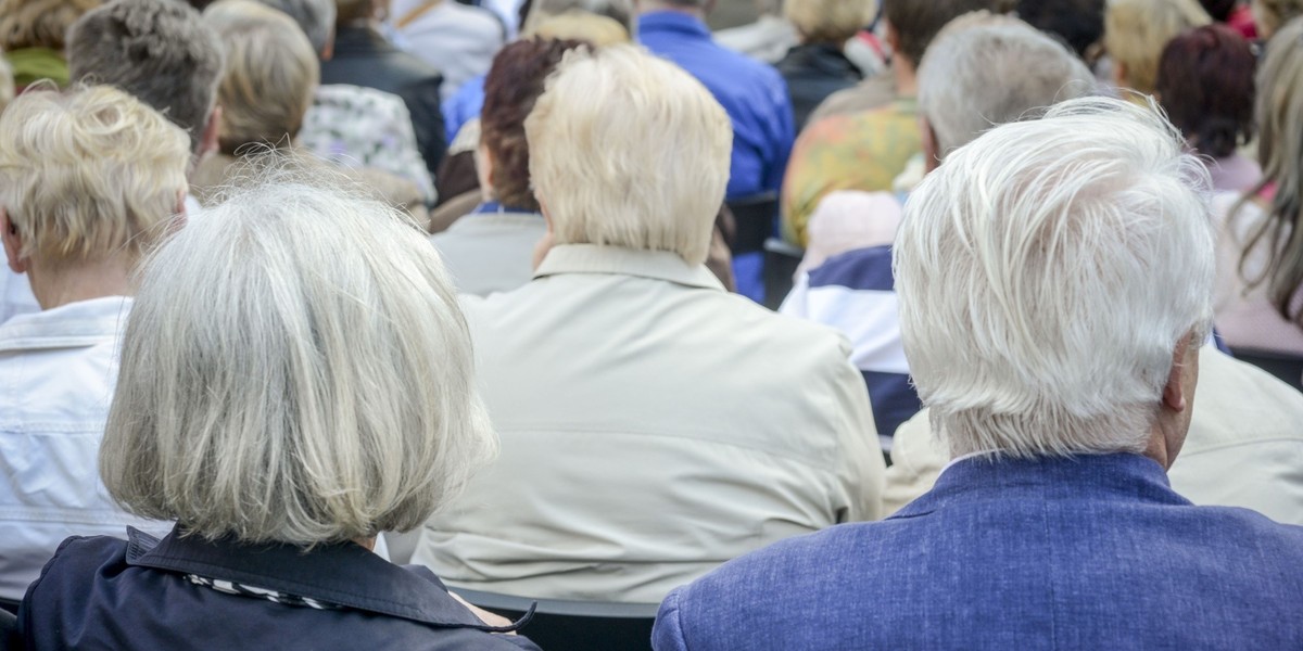 Komisja Europejska deklaruje, że chce rozwiązać sprawę zróżnicowanego wieku emerytalnego w Polsce w drodze dialogu