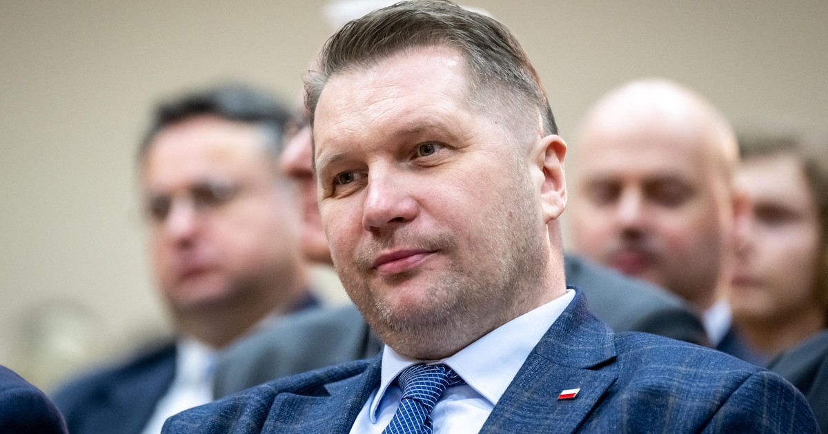 Willa, domy, a nawet wiejska posiadłość. Publiczne pieniądze dla organizacji bliskich PiS