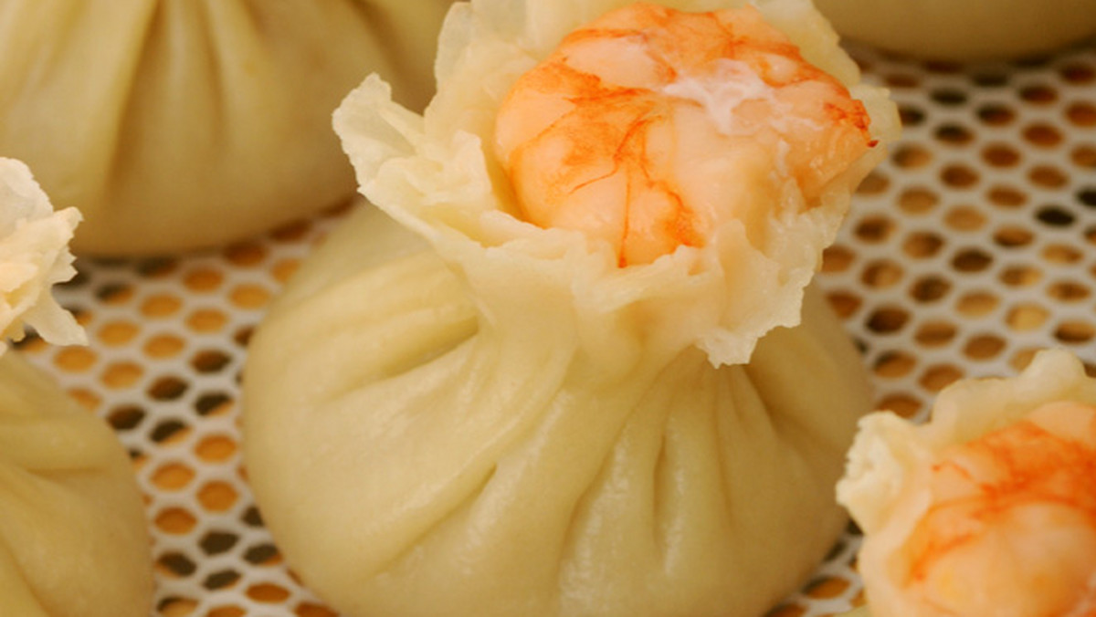 Har gow (xia jiao) to tradycyjne, wyśmienite chińskie pierożki z nadzieniem z krewetek i pędów bambusa. Har gow są serwowane zazwyczaj jako jedno z dań dim sum czyli zestawu przekąsek najczęściej podawanych do herbaty.