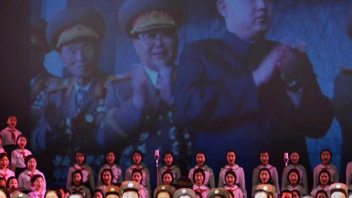 Przywódca Korei Północnej Kim Dzong Il awansował swego najmłodszego syna Kim Dzong Una, czyniąc go swym zastępcą w Narodowej Komisji Obrony - napisał południowokoreański dziennik "Dzoson Ilbo", powołując się na informacje ze źródeł północnokoreańskich.