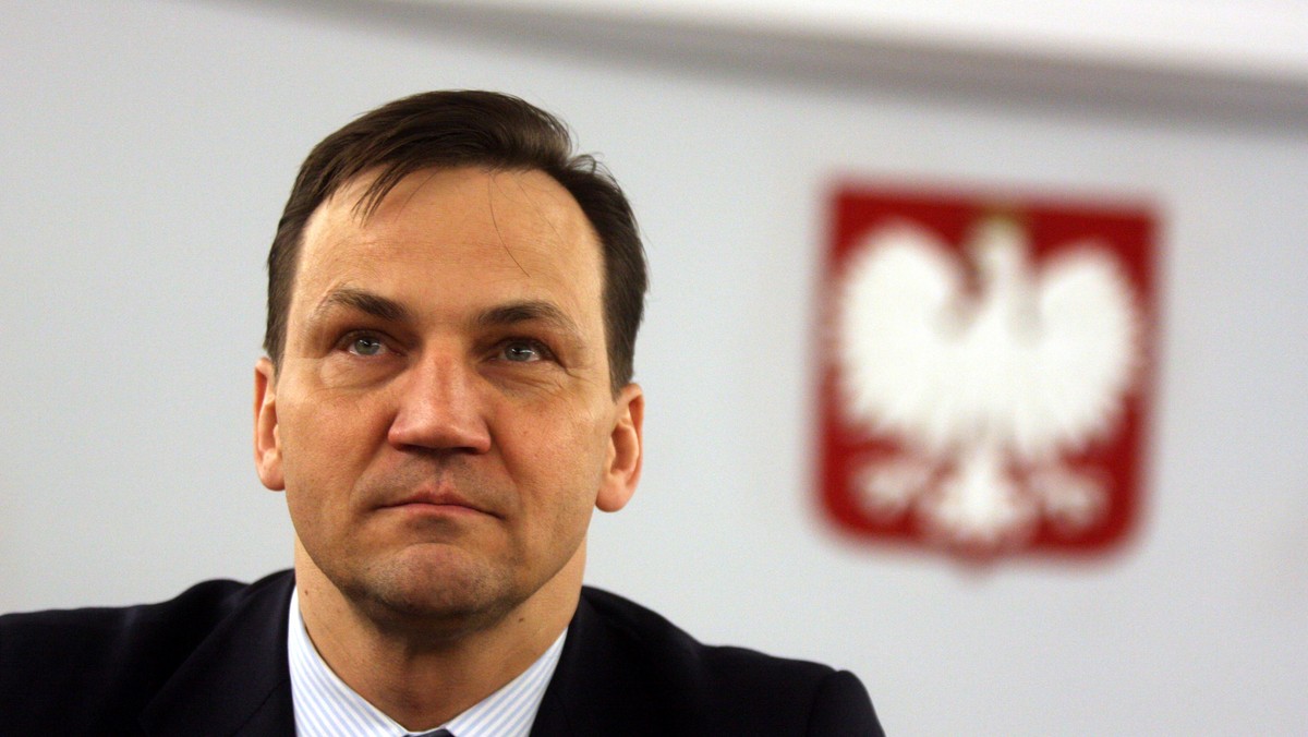 Dziś wieczorem minister spraw zagranicznych Radosław Sikorski udaje się do Nowego Jorku, gdzie weźmie udział w 65. sesji Zgromadzenia Ogólnego Narodów Zjednoczonych - poinformował rzecznik MSZ Marcin Bosacki.