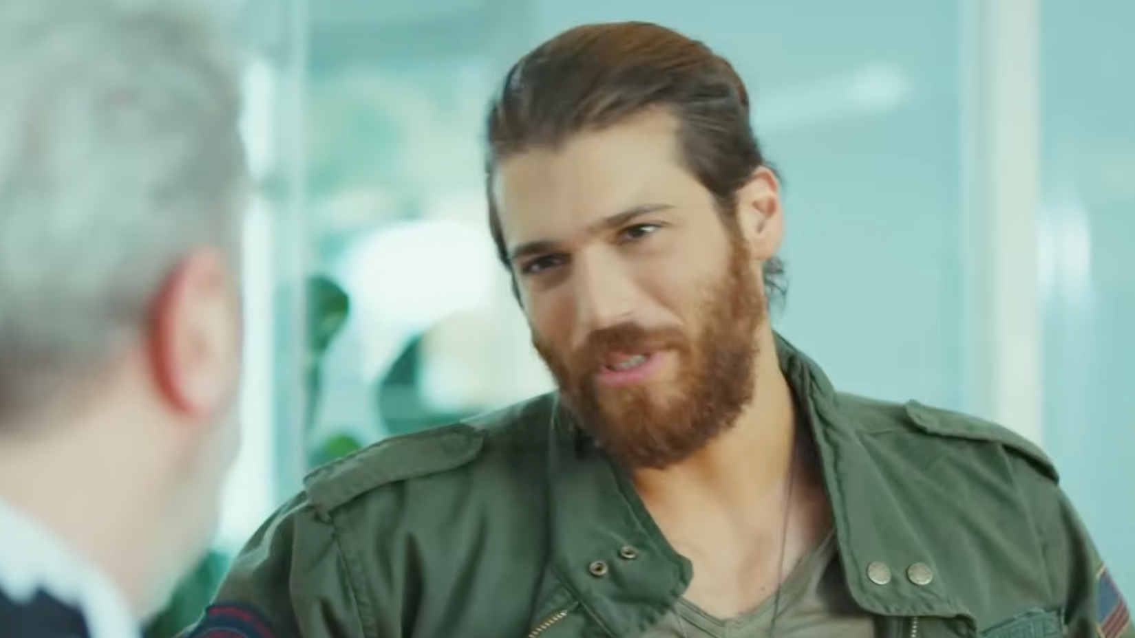 Herec Can Yaman.