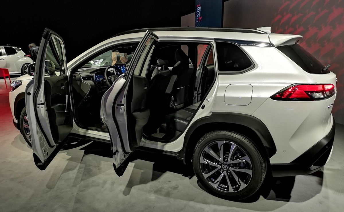 Toyota Corolla Cross 2.0 Hybrid