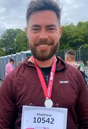 Matthew viedol aktívny život.