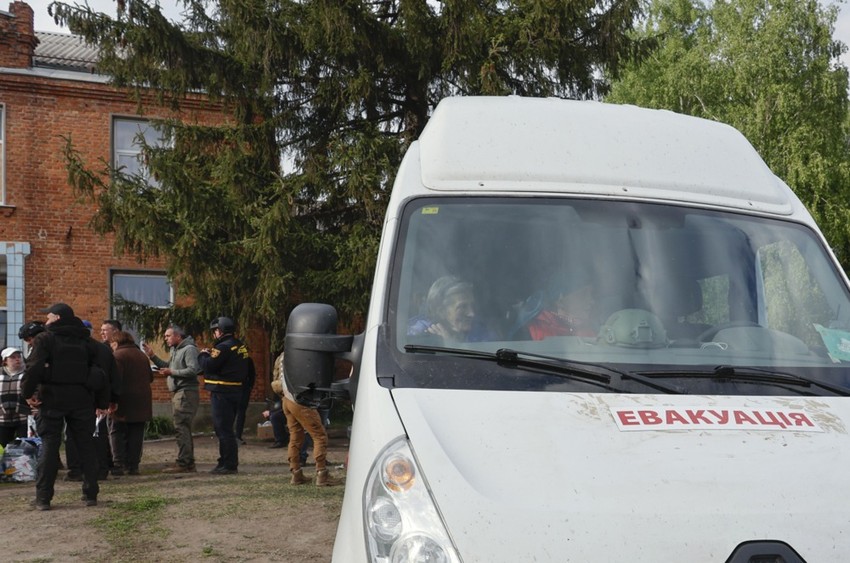 Evakuacija iz Vovčanska 12. maja