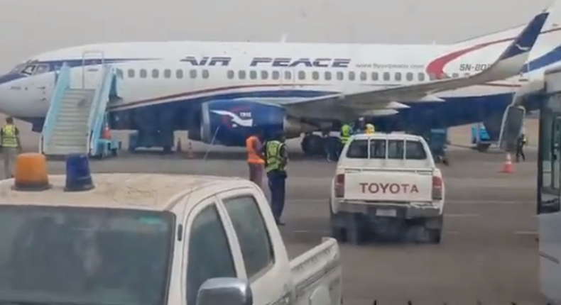 Air Peace evacuates 301 Chinese from Nigeria. [Twitter/@AliGrema]