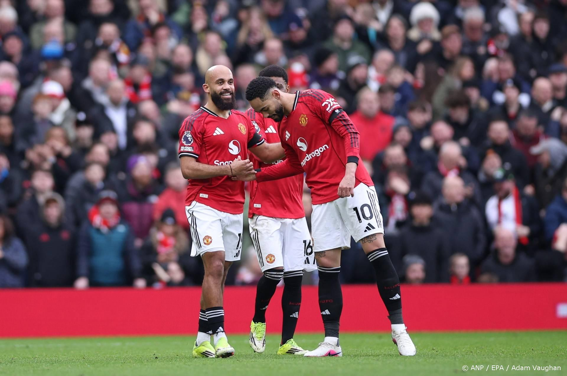 Zesde rode kaart voor Romero: United wint 2-0 en versterkt de vierde plek