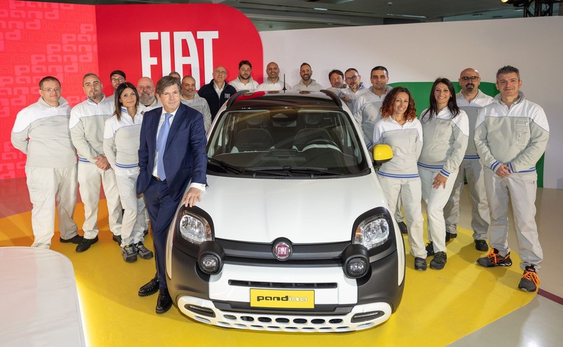 Dyrektor generalny Fiata Olivier Francois i nowy Fiat Pandina