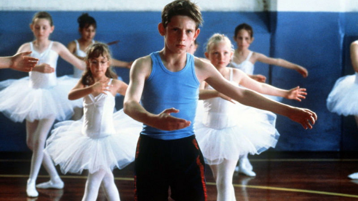 Polska premiera musicalu „Billy Elliot” Eltona Johna i Lee Halla odbędzie się 10 kwietnia w Teatrze Rozrywki w Chorzowie (województwo śląskie). Spektakl reżyseruje Michał Znaniecki, dziecięcych aktorów wybrano w castingu.