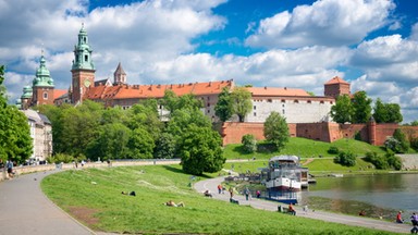 Ponad trzy mln zł na konserwację sarkofagów królów, wieszczów i bohaterów narodowych