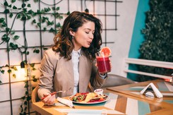 Połącz dwa składniki i pij codziennie. Schudniesz i poczujesz przypływ energii