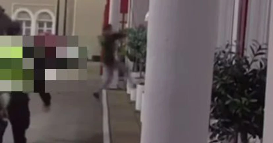 Uroš Stanić udara u staklo u rijalitiju