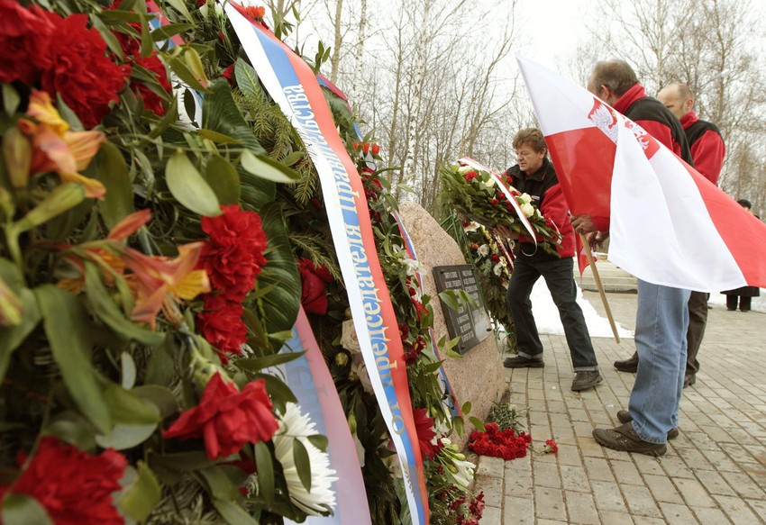 Spomen ploča poginulima u udesu aviona
