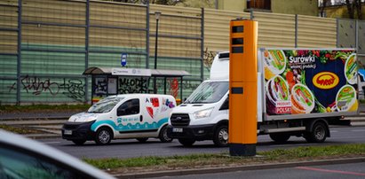 Łódź miastem fotoradarów? Właśnie stanął nowy na Jana Pawła II. Troska o bezpieczeństwo czy punkt poboru podatku od prędkości?