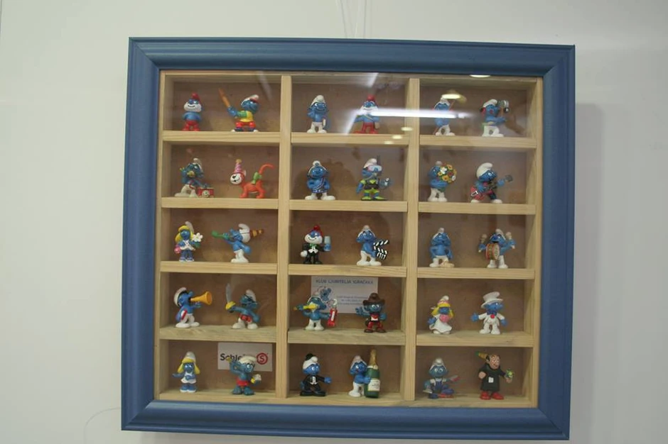 Dupli Štrumpfovi se čuvaju u posebnim policama