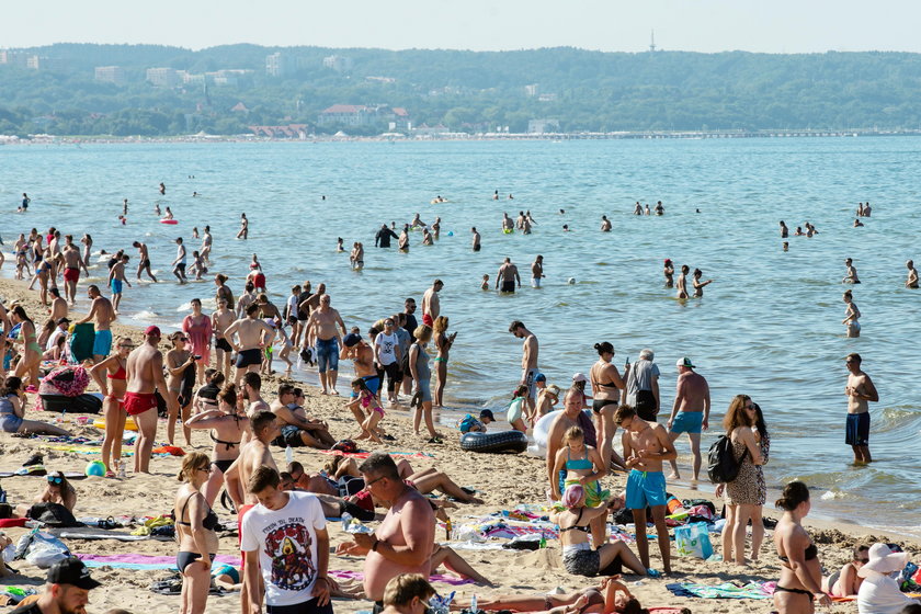 Tłumy na plażach w Trójmieście