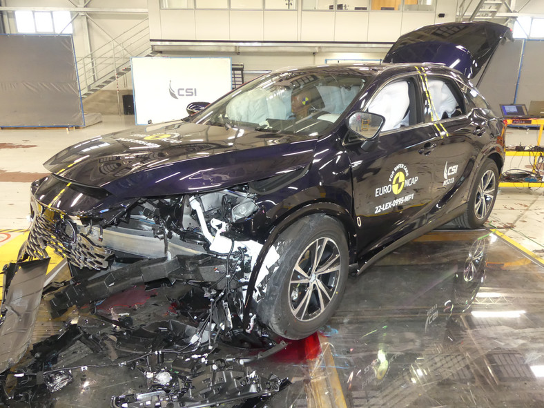 Crash-test: Lexus RX